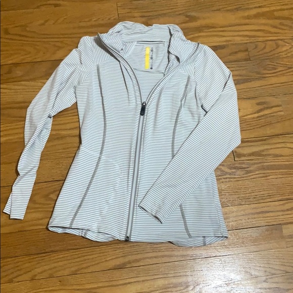Lole women’s Essential Cardigan. - Picture 2 of 6